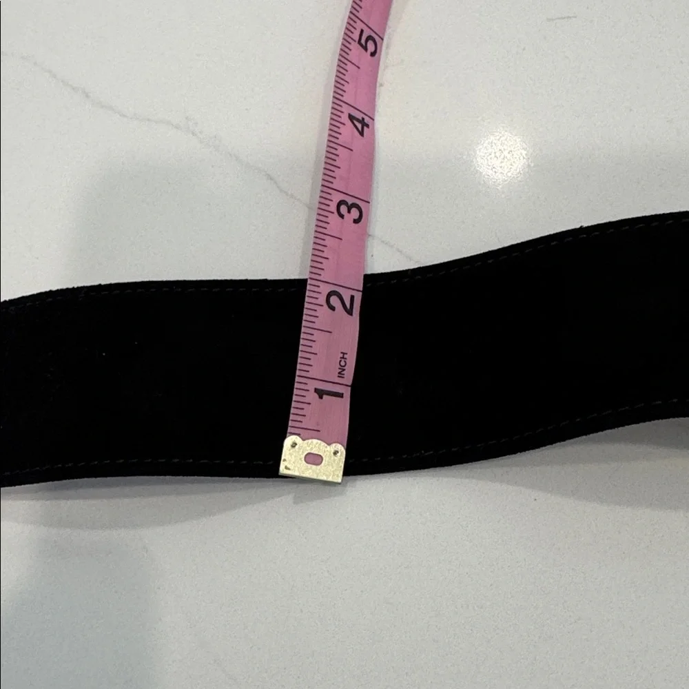 Vintage Donna Karan wide black suede belt with a large gold-tone buckle - Picture 11 of 12
